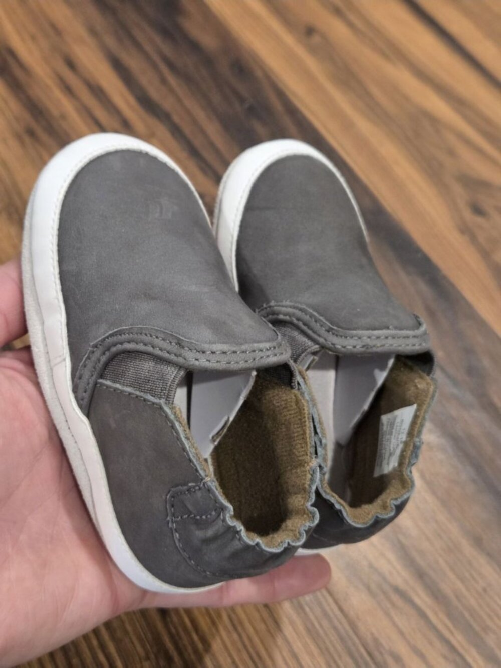Robeez Liam Basic Soft Soles Grey Leather Baby Infant Shoes Sz 12-18M NIB